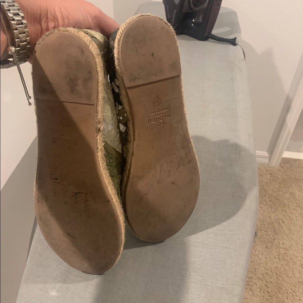 Shoes - Picture 4 of 4
